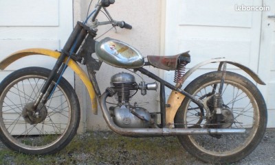 cadre TT Peugeot moteur AMC.jpg